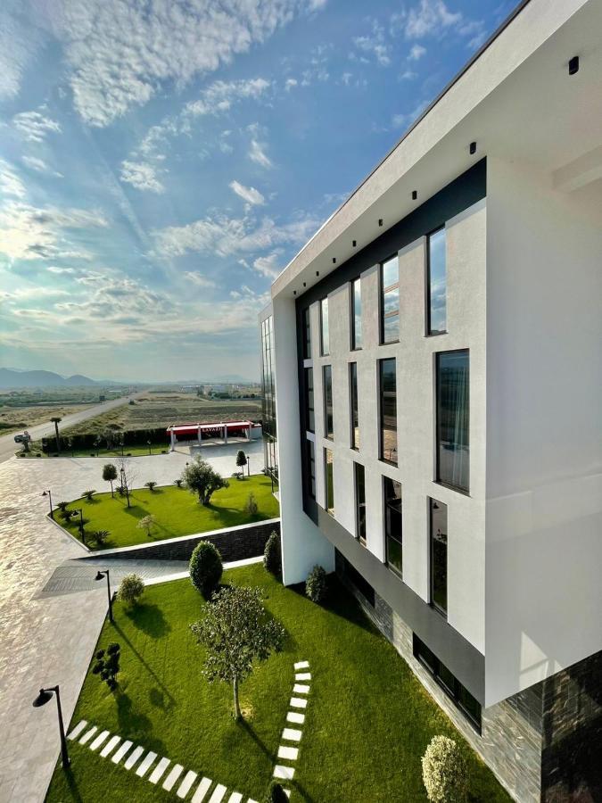 Deluxe Resort And Spa Koplik Εξωτερικό φωτογραφία